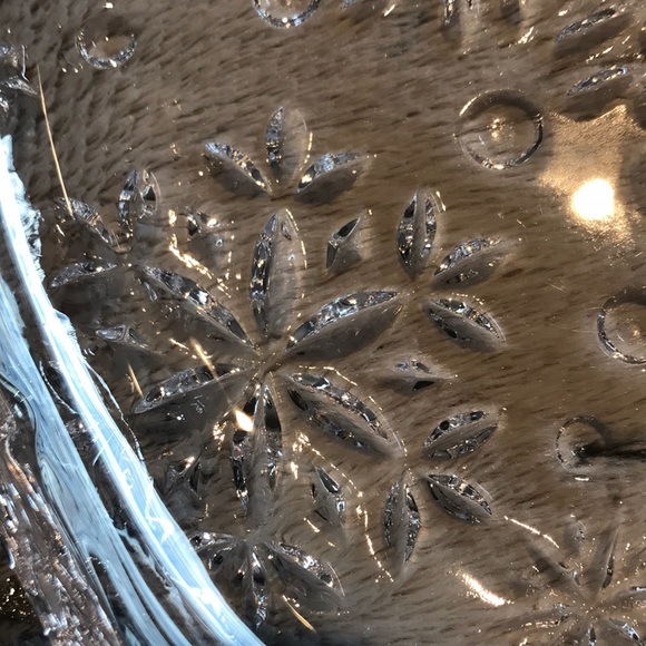 MIKASA set of 2 - SnowFlake ❄️ Dish - Picture 7 of 10